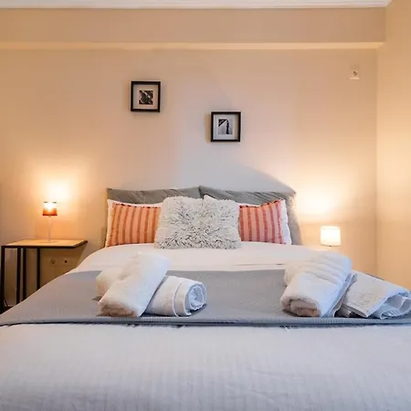 Apartment Dazzling And Stylish 2br In Marousi Athens