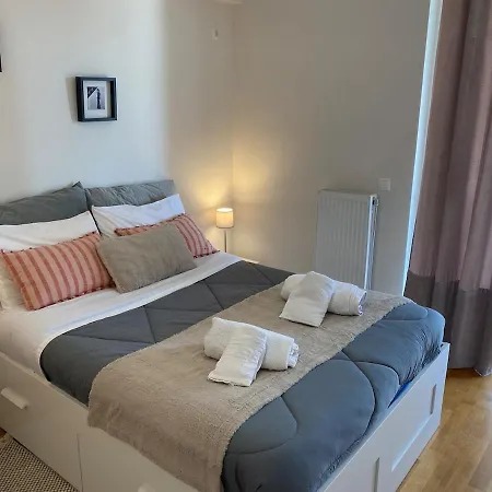 Apartment Dazzling And Stylish 2br In Marousi Athens